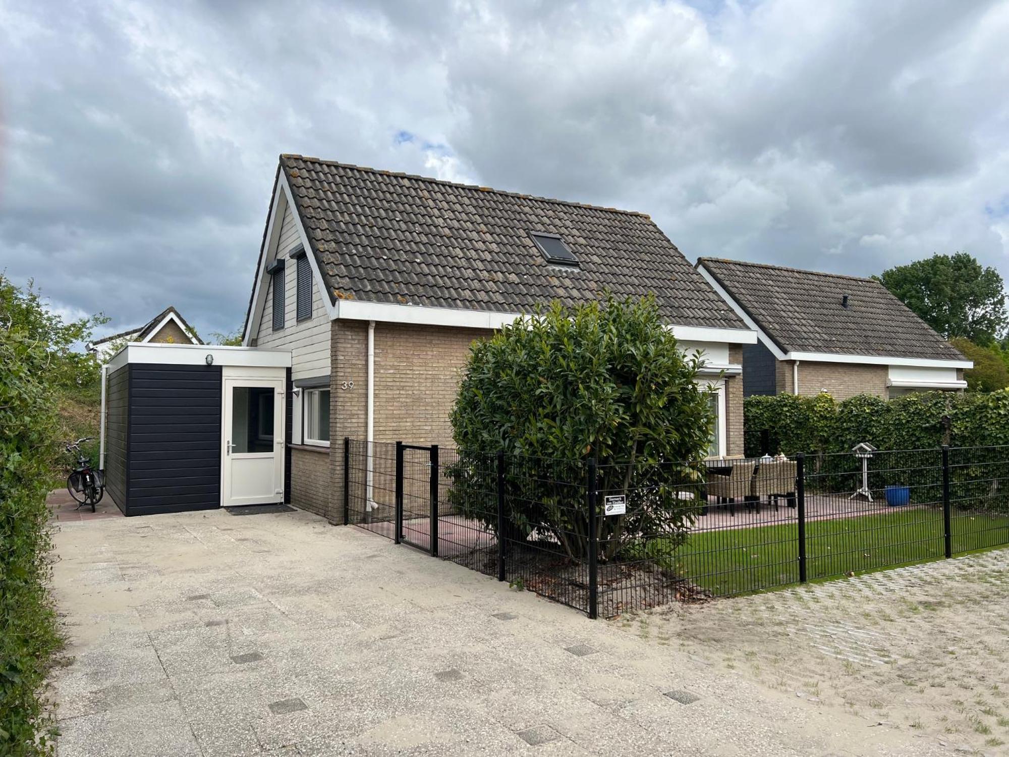 Deltageul 39 Noordzeepark - Ruim En Rustig Gelegen Vakantiehuis Nabij Strand - Geen Verhuur Aan Bedrijven Ouddorp Exterior photo